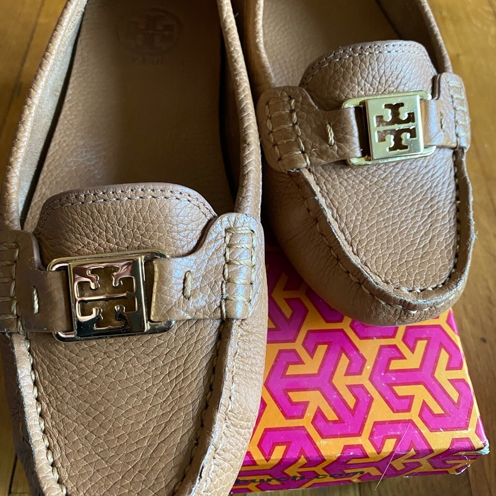 Tory Burch leather  flats size 7.5
